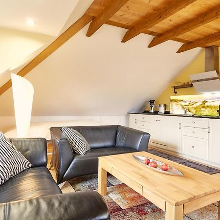 Ferienwohnung Raffael 100 Qm, 2 Grosse Betten Im Wohnzimmer Cuxhaven Eksteriør bilde