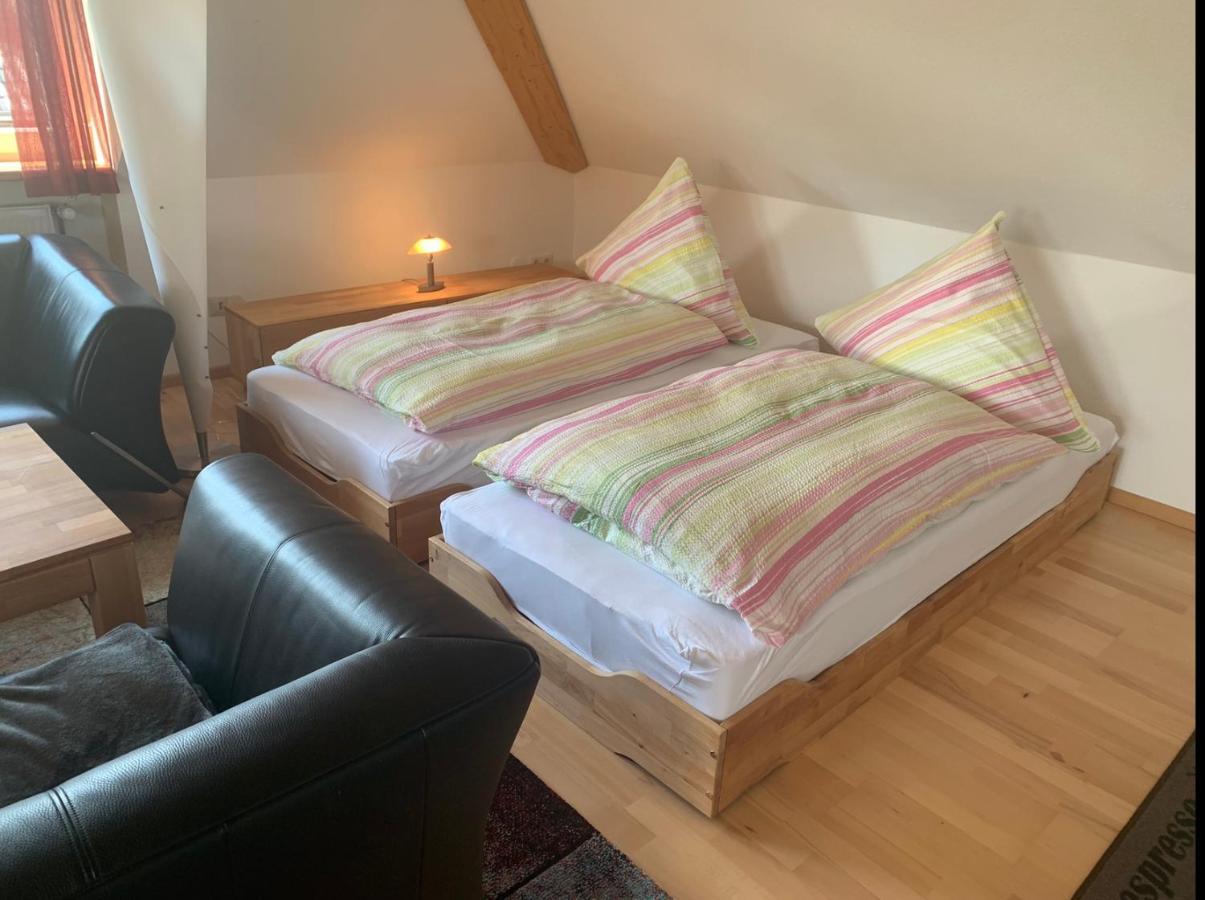 Ferienwohnung Raffael 100 Qm, 2 Grosse Betten Im Wohnzimmer Cuxhaven Eksteriør bilde